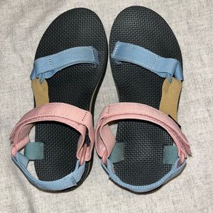 Teva Flatform Universal Sandals